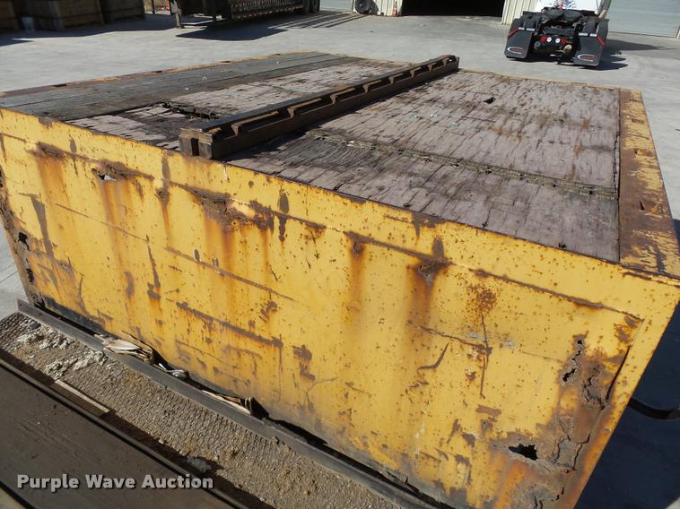 image for item DB0120 1996 XL Specialized XL70PGD double drop deck trailer