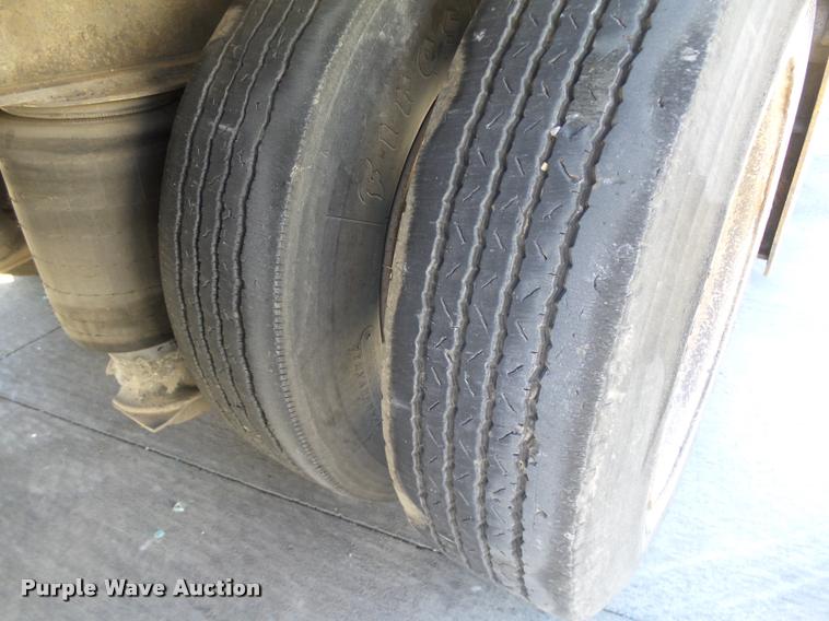 image for item DB0120 1996 XL Specialized XL70PGD double drop deck trailer