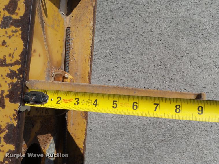 image for item DB0120 1996 XL Specialized XL70PGD double drop deck trailer