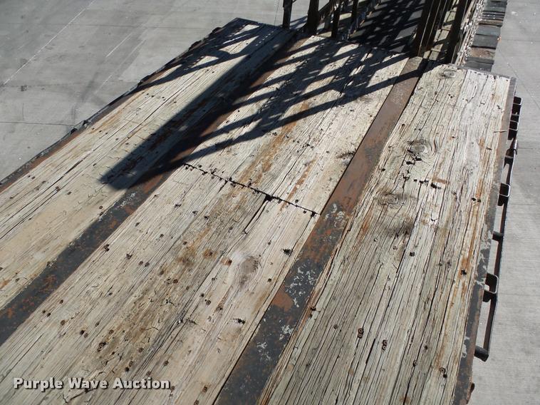 image for item DB0121 1979 Fontaine double drop deck glass trailer