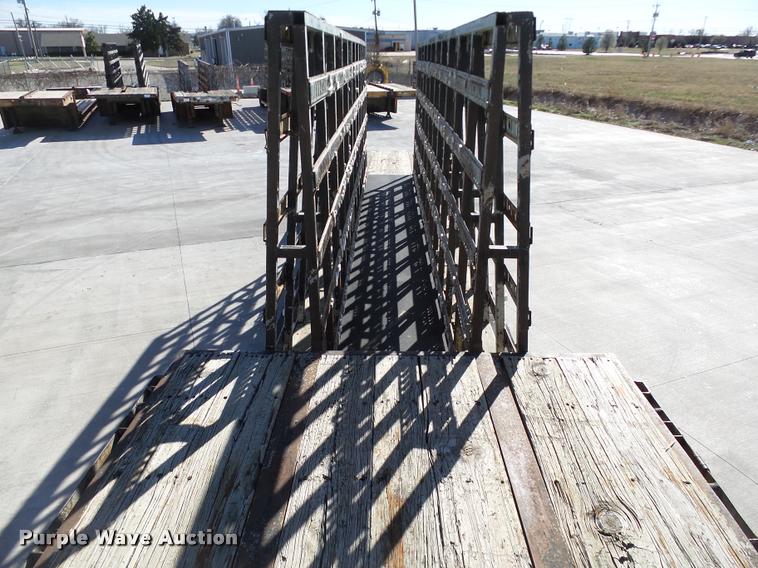 image for item DB0121 1979 Fontaine double drop deck glass trailer