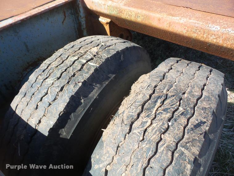 image for item DB0503 1986 American Rebel drop deck trailer