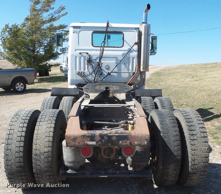 image for item DB0522 1994 Volvo WG semi truck