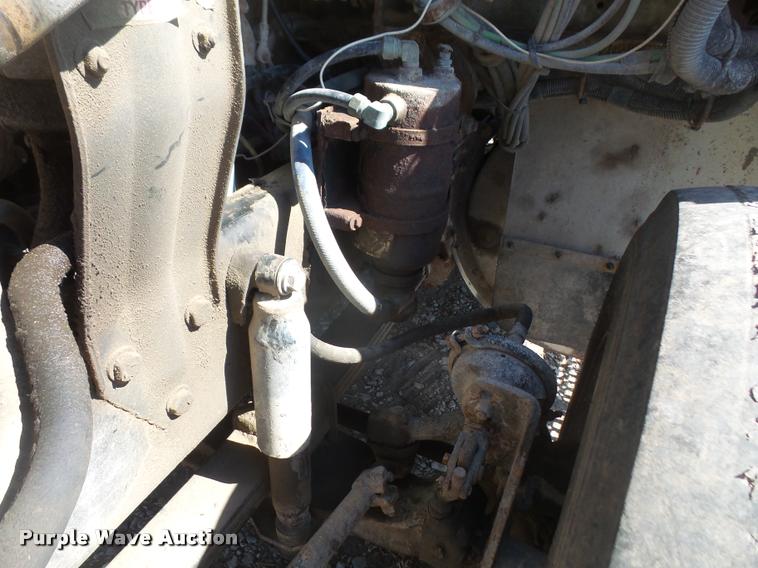 image for item DB0522 1994 Volvo WG semi truck