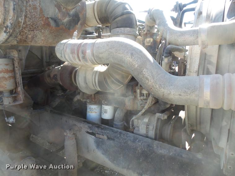 image for item DB0522 1994 Volvo WG semi truck