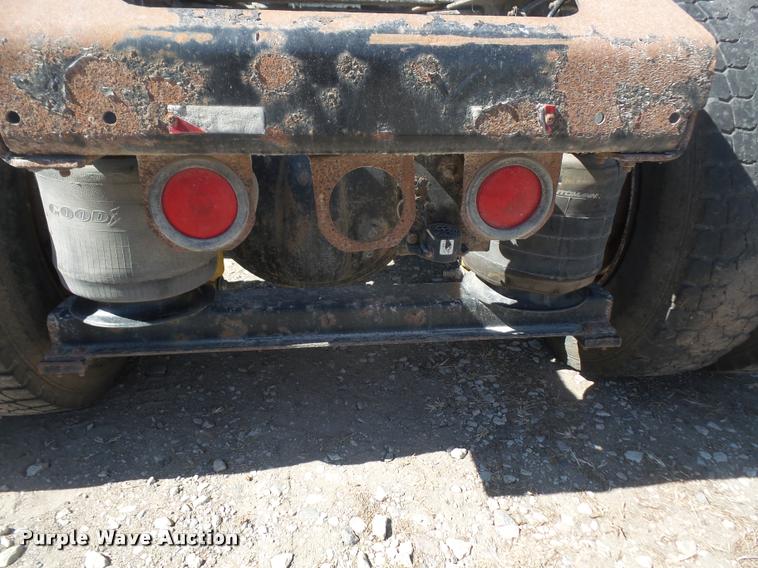 image for item DB0522 1994 Volvo WG semi truck