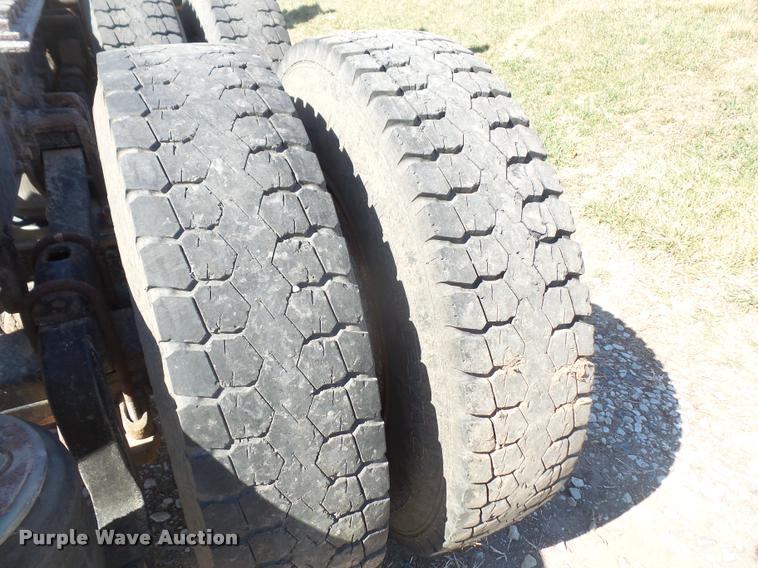 image for item DB0522 1994 Volvo WG semi truck