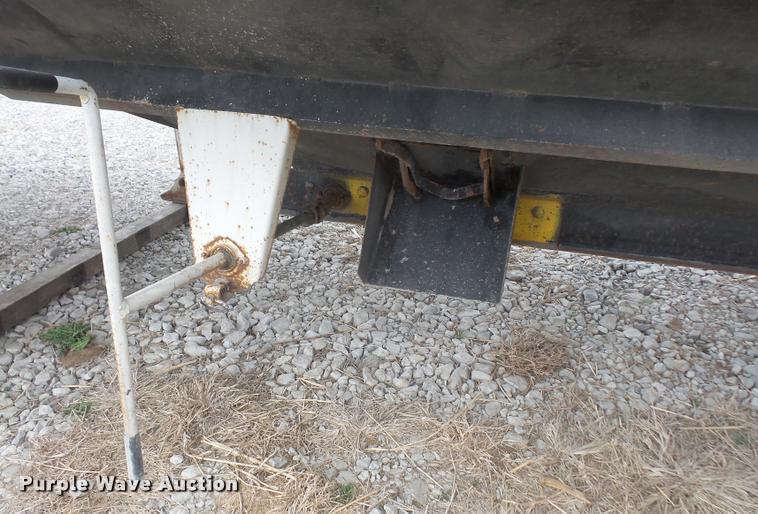 image for item DB0651 2003 Bradford Built double hopper grain trailer