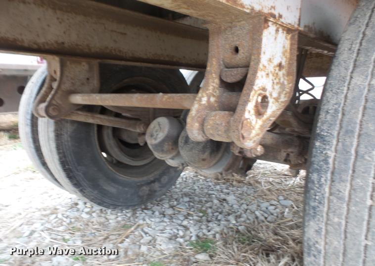 image for item DB0651 2003 Bradford Built double hopper grain trailer