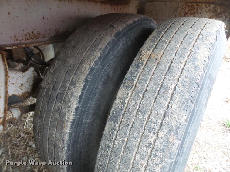 image for item DB0651 2003 Bradford Built double hopper grain trailer