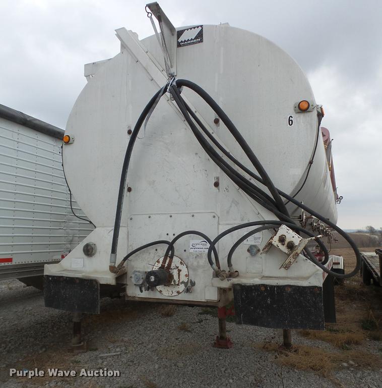 image for item DB0652 1994 Warren feed trailer