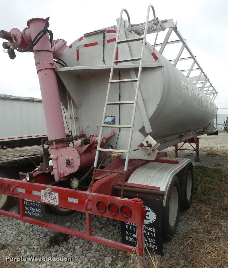 image for item DB0652 1994 Warren feed trailer