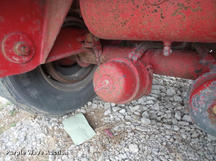 image for item DB0652 1994 Warren feed trailer