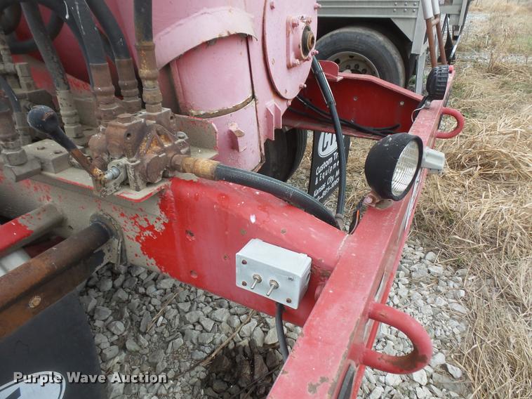 image for item DB0652 1994 Warren feed trailer