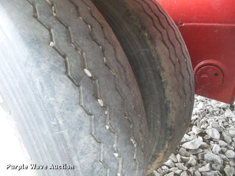 image for item DB0652 1994 Warren feed trailer