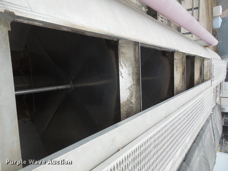 image for item DB0652 1994 Warren feed trailer