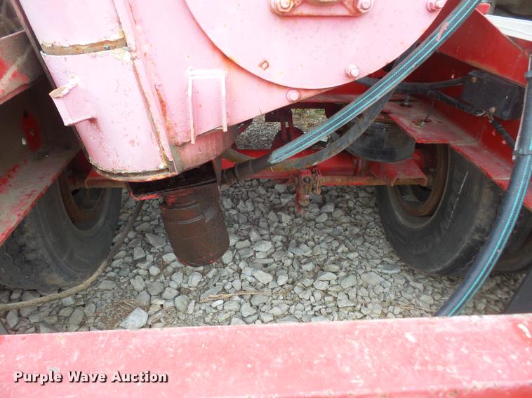 image for item DB0652 1994 Warren feed trailer