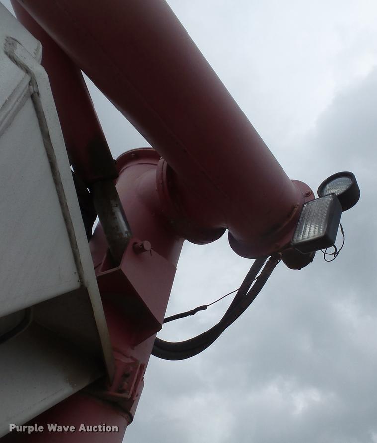 image for item DB0652 1994 Warren feed trailer