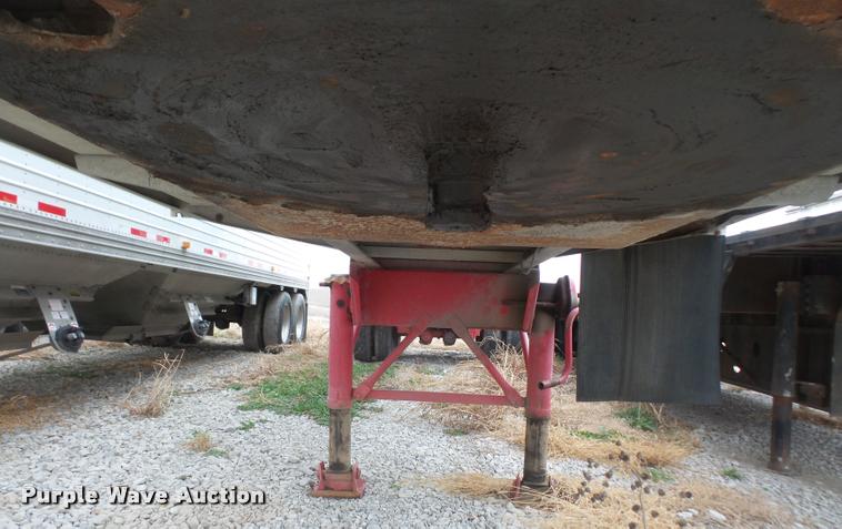 image for item DB0652 1994 Warren feed trailer