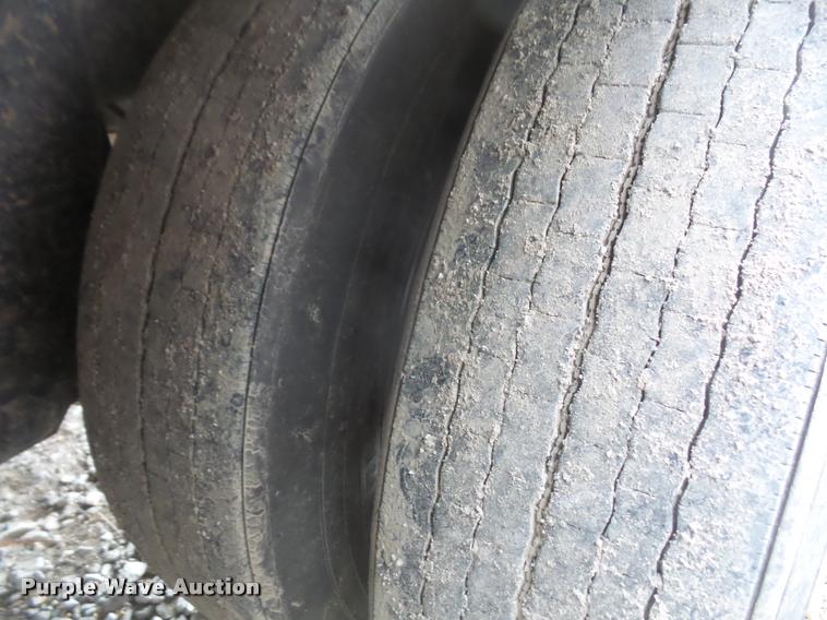 image for item DB0653 1999 Timpte Super Hopper double hopper grain trailer