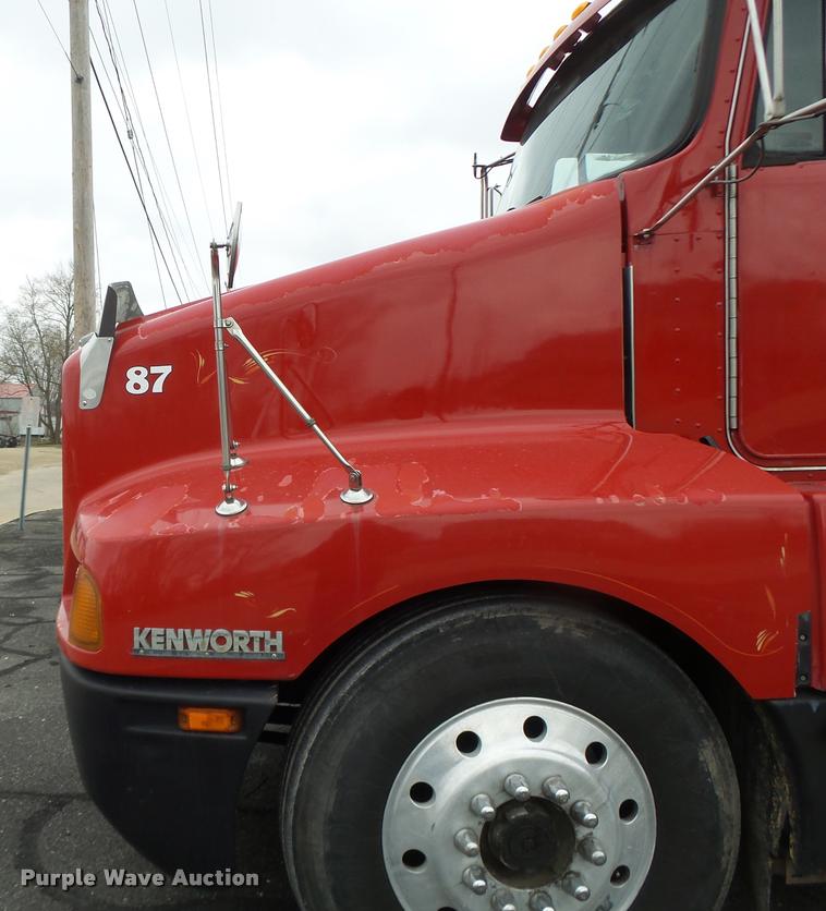 image for item DB1290 1994 Kenworth T600 semi truck