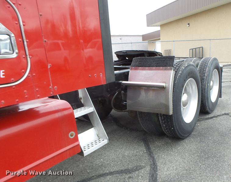 image for item DB1290 1994 Kenworth T600 semi truck