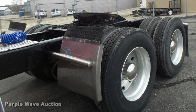 image for item DB1290 1994 Kenworth T600 semi truck