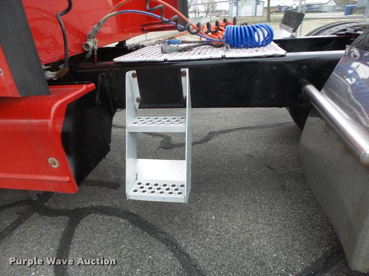 image for item DB1290 1994 Kenworth T600 semi truck