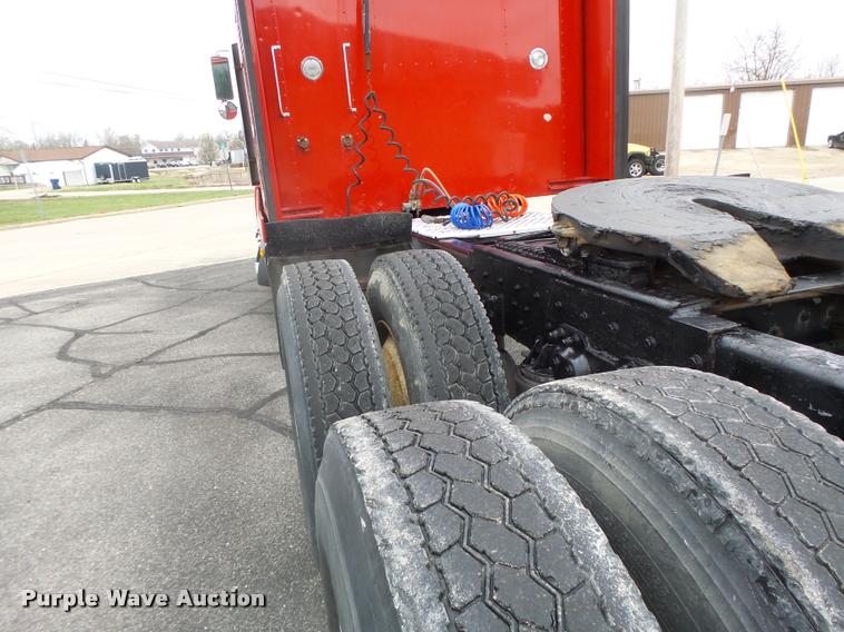 image for item DB1290 1994 Kenworth T600 semi truck