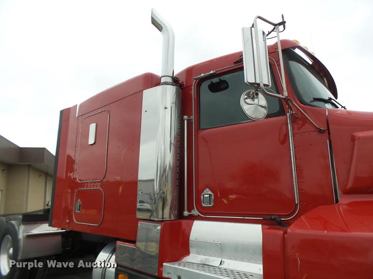 image for item DB1290 1994 Kenworth T600 semi truck