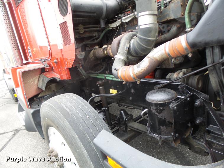 image for item DB1290 1994 Kenworth T600 semi truck