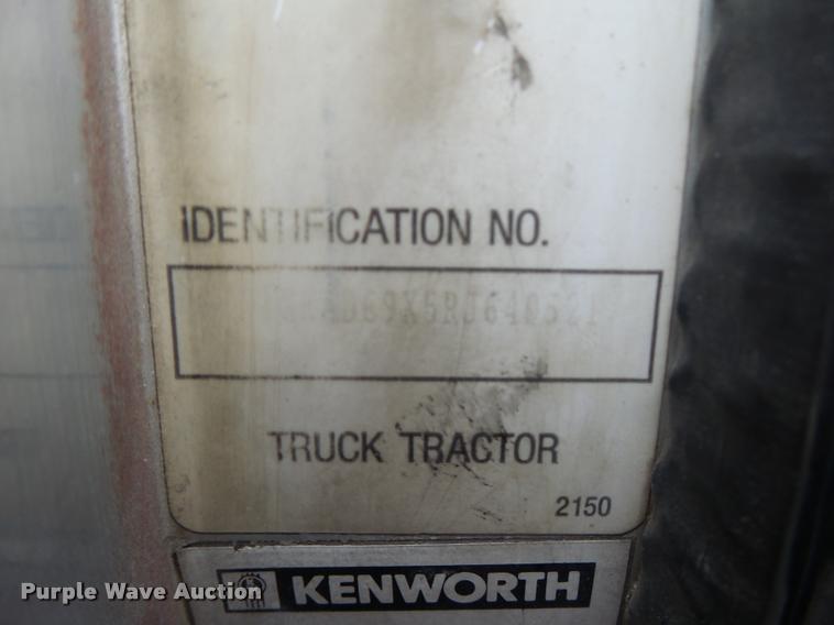image for item DB1290 1994 Kenworth T600 semi truck