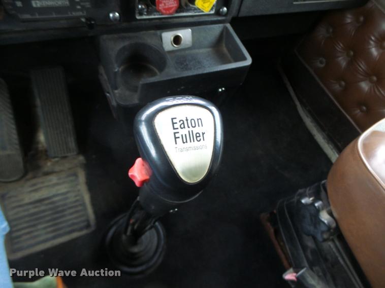 image for item DB1290 1994 Kenworth T600 semi truck