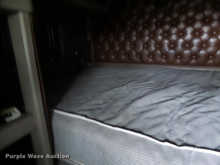 image for item DB1290 1994 Kenworth T600 semi truck