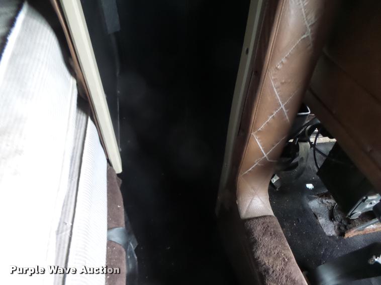 image for item DB1290 1994 Kenworth T600 semi truck