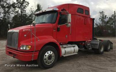 image for item F1772 2007 International 9200i semi truck