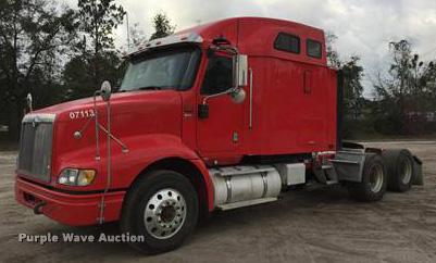 image for item F1772 2007 International 9200i semi truck