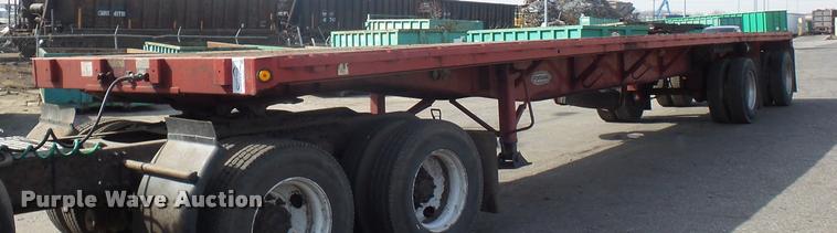 image for item J1570 1998 Fontaine flatbed trailer