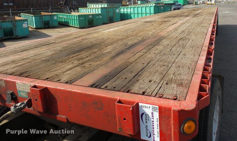 image for item J1570 1998 Fontaine flatbed trailer