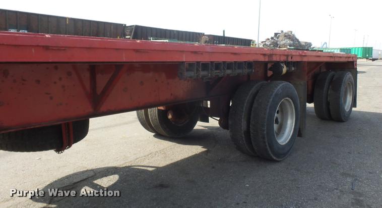 image for item J1570 1998 Fontaine flatbed trailer