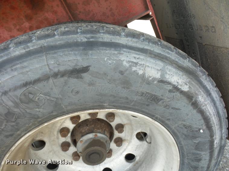 image for item J1570 1998 Fontaine flatbed trailer