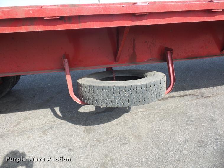 image for item J1570 1998 Fontaine flatbed trailer