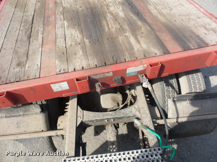 image for item J1570 1998 Fontaine flatbed trailer