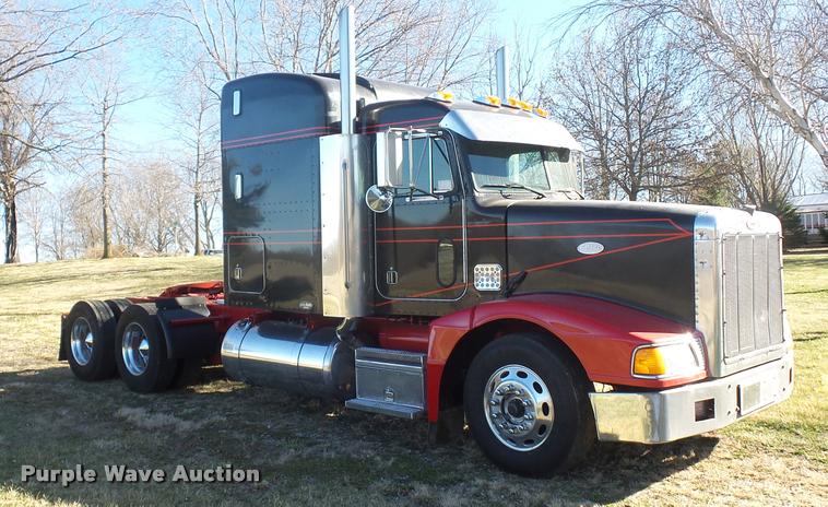 image for item J1573 1997 Peterbilt 377 semi truck