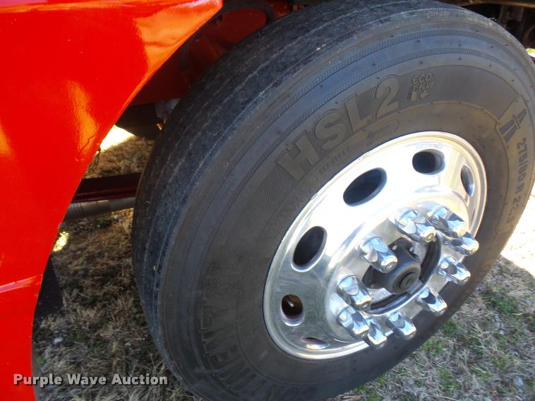 image for item J1573 1997 Peterbilt 377 semi truck