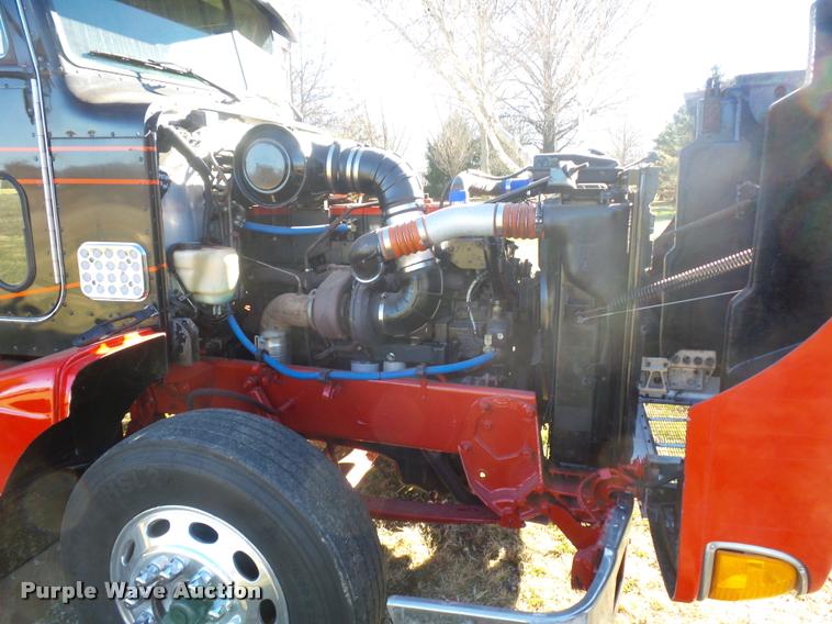 image for item J1573 1997 Peterbilt 377 semi truck