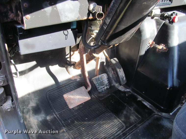 image for item K4966 1992 International 8100 truck chassis