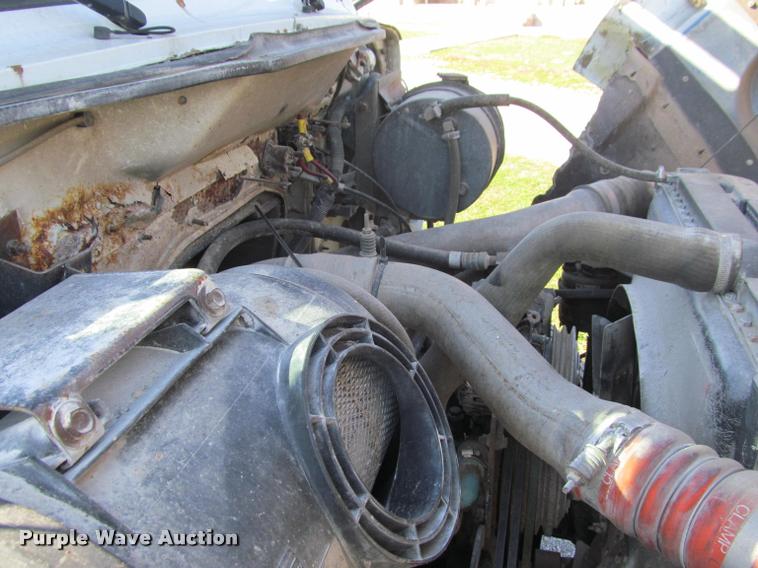 image for item K4966 1992 International 8100 truck chassis