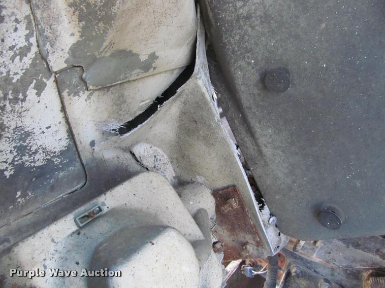 image for item K4966 1992 International 8100 truck chassis