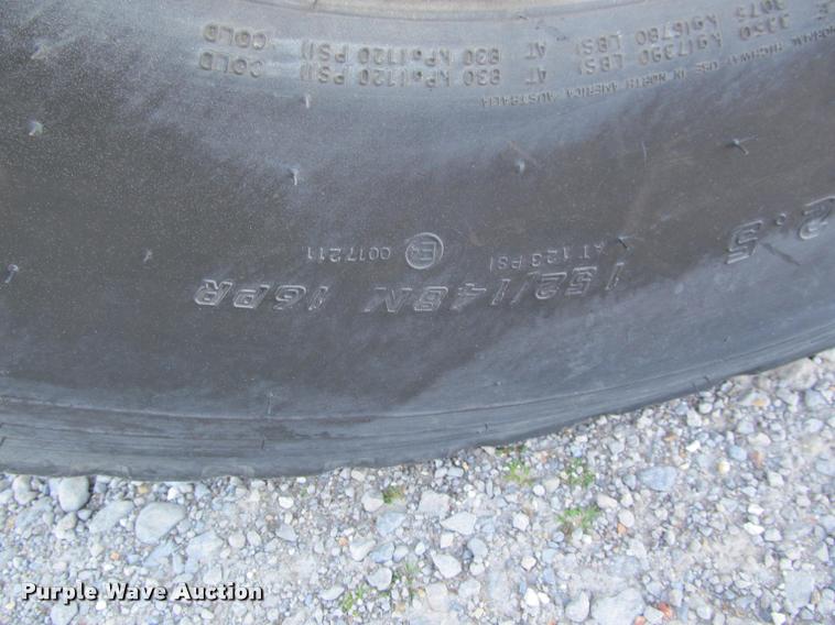 image for item K4966 1992 International 8100 truck chassis